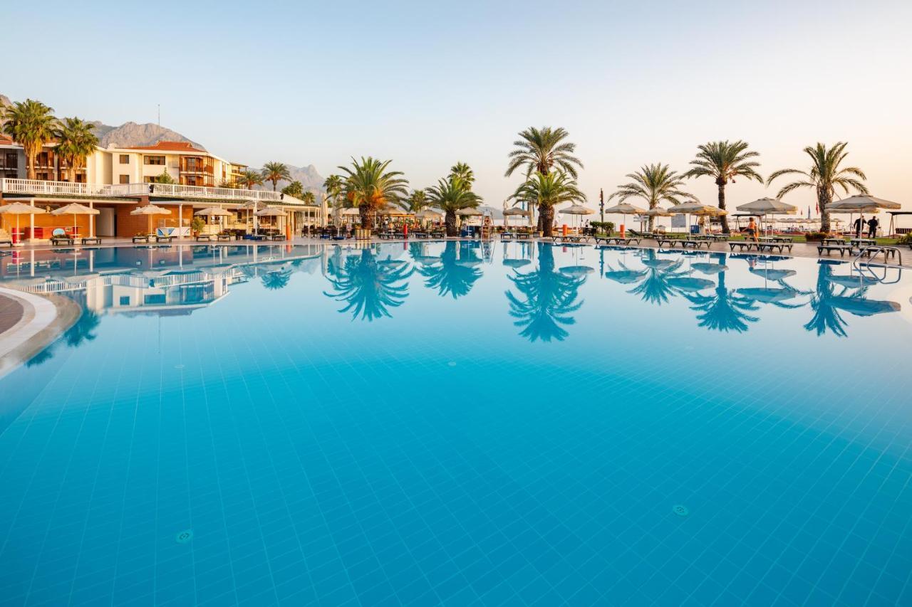 Aqi Hydros Club Hotel Kemer Exterior foto The resort's main pool