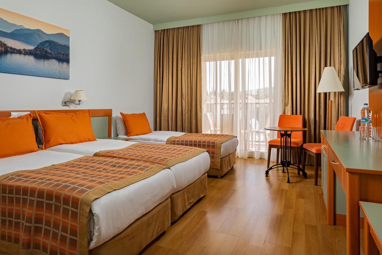 Aqi Hydros Club Hotel Kemer Exterior foto A typical hotel room