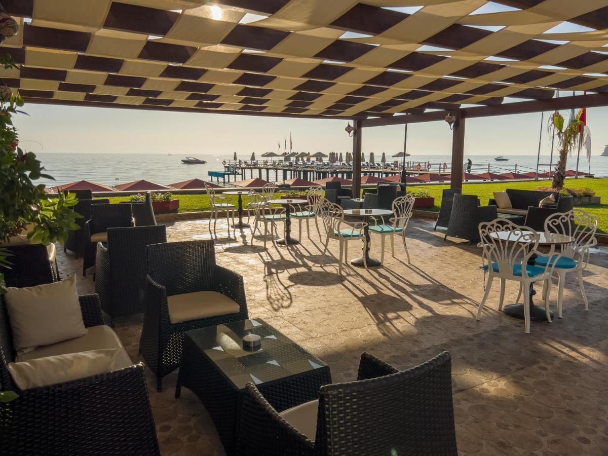 Aqi Hydros Club Hotel Kemer Exterior foto The restaurant at the hotel