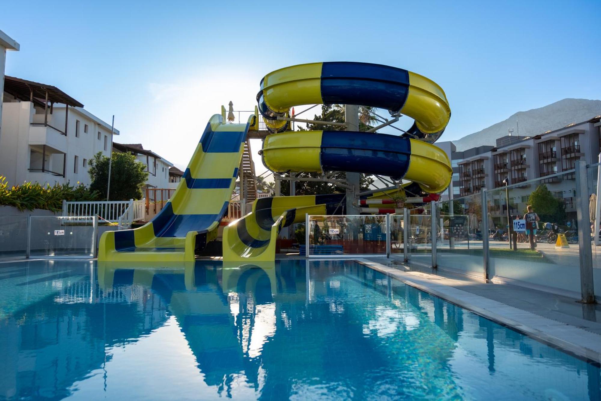Aqi Hydros Club Hotel Kemer Exterior foto Water park